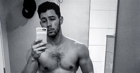 nick.jonas nipples|Nick Jonas’ junk is huge and now there’s proof。